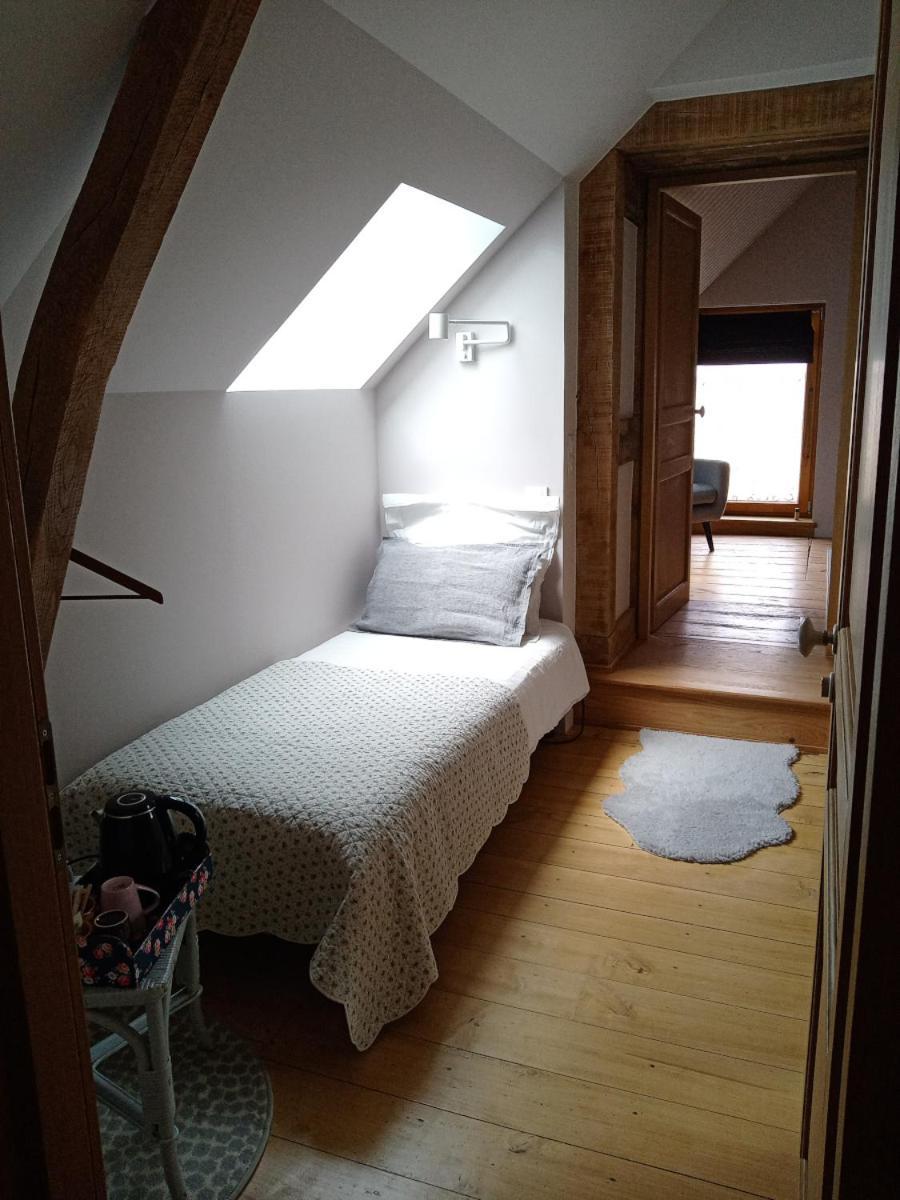 A La Mainguere, Chambres D'Hotes Brece  エクステリア 写真
